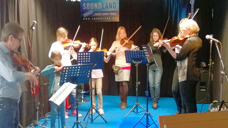 Musikschule Pichler in Tamm Kleinkunstbühne Streichinstrumente